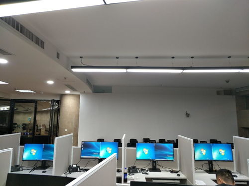 飞利浦显示器 赋能公安局12123语音服务中心，打造高效视讯解决方案与信息咨询服务